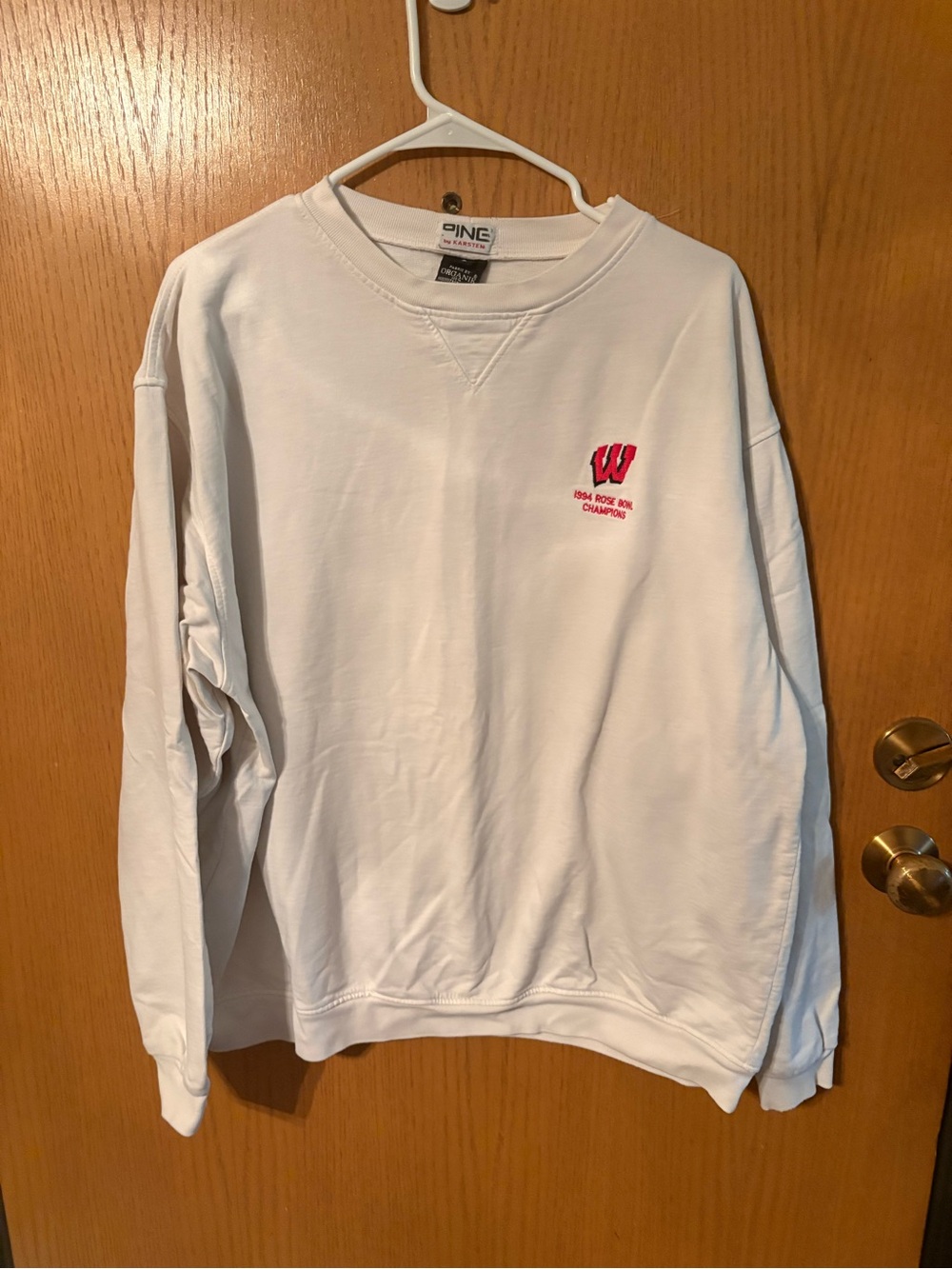 Wisconsin Badgers Vintage Rose Bowl Crewneck